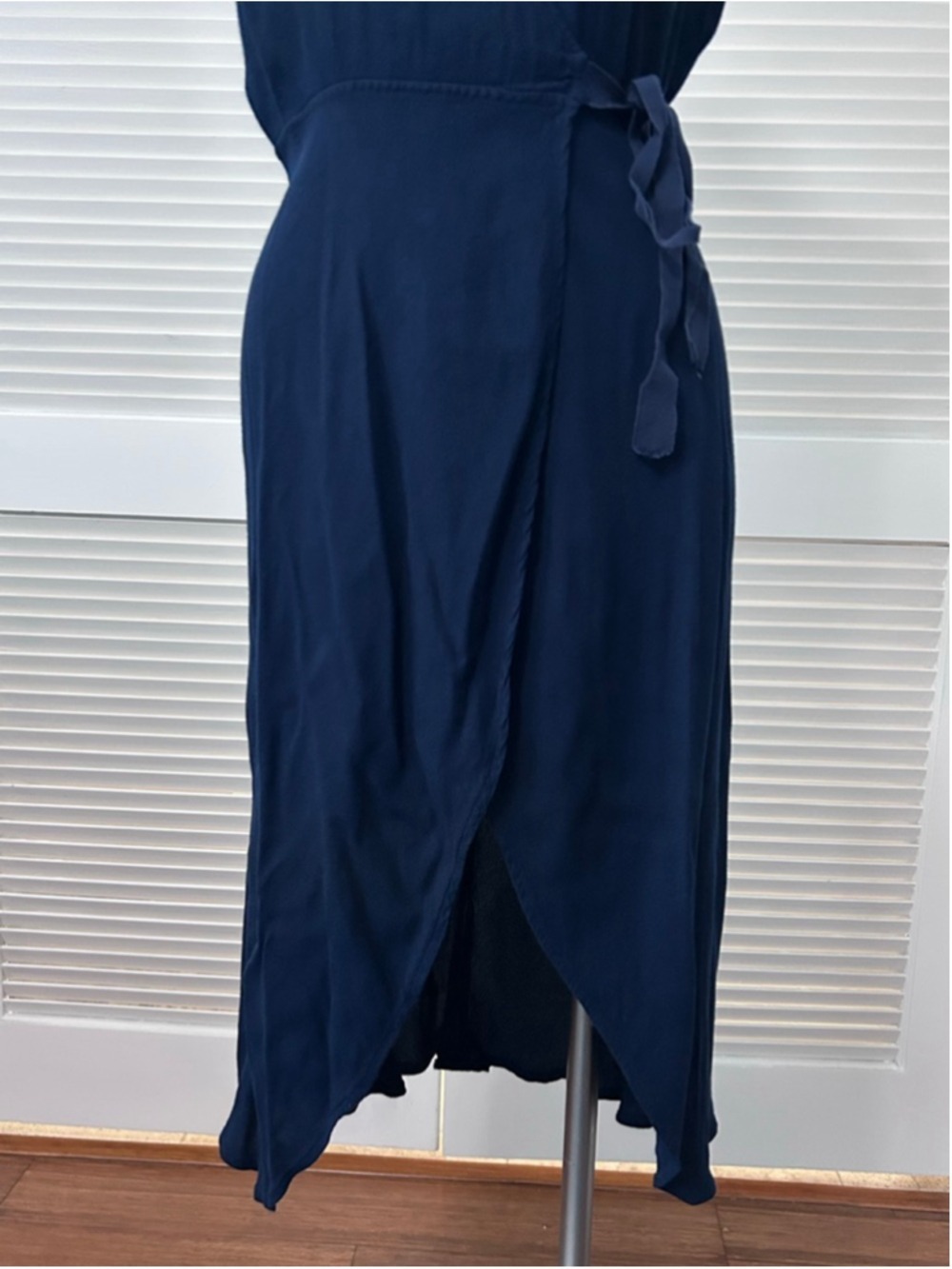 Reformation Chamomile Navy Blue Wrap Maxi Dress Size L V-Neck High Low - Picture 5 of 11